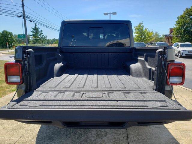 Photo of 2025 Granite Crystal Metallic Clearcoat Jeep Gladiator