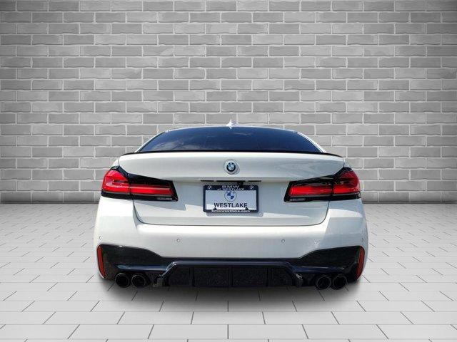 Photo of 2023 Alpine White BMW 540