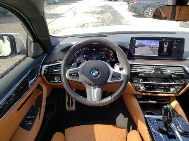 Photo of 2023 Alpine White BMW 540