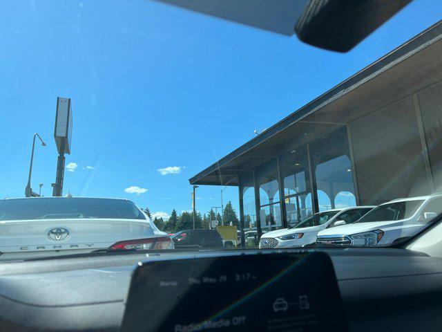 Photo of 2024 Snow White Pearl Kia Forte