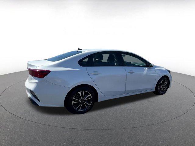 Photo of 2024 Snow White Pearl Kia Forte