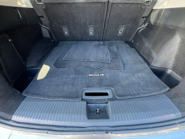 Photo of 2024 Gun Metallic Nissan Rogue