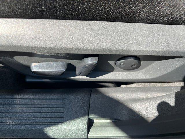Photo of 2024 Gun Metallic Nissan Rogue