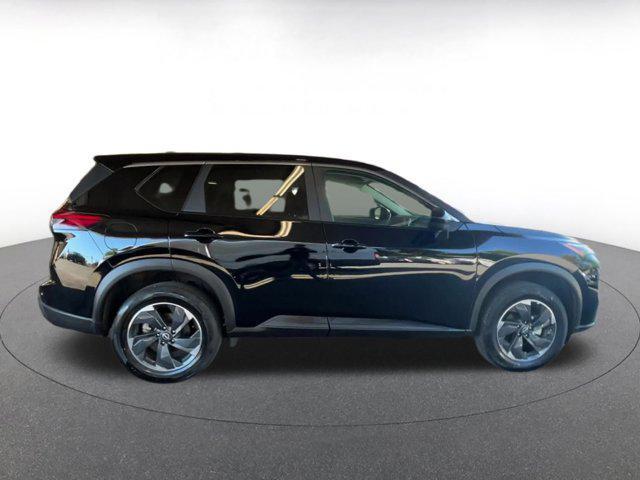Photo of 2024 Super Black Nissan Rogue