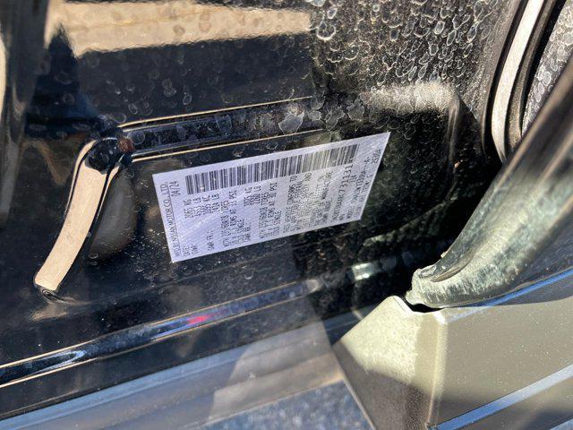 Photo of 2024 Super Black Nissan Rogue