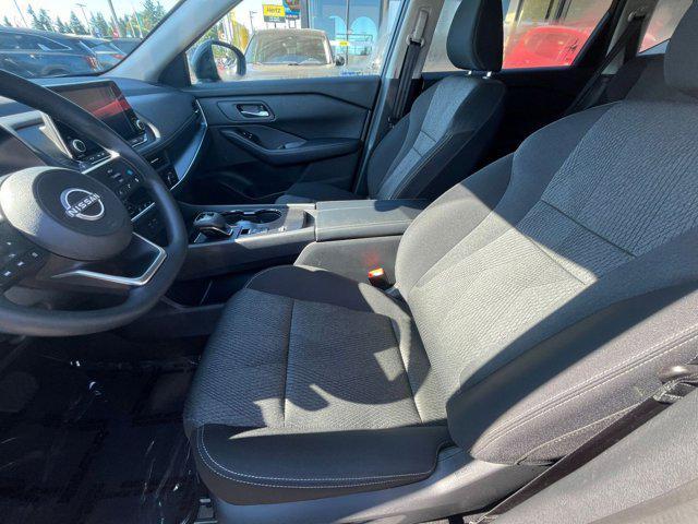 Photo of 2024 Super Black Nissan Rogue