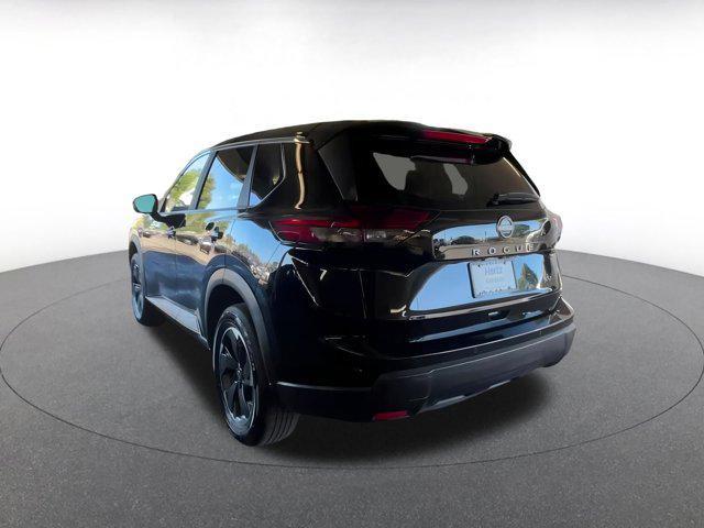 Photo of 2024 Super Black Nissan Rogue