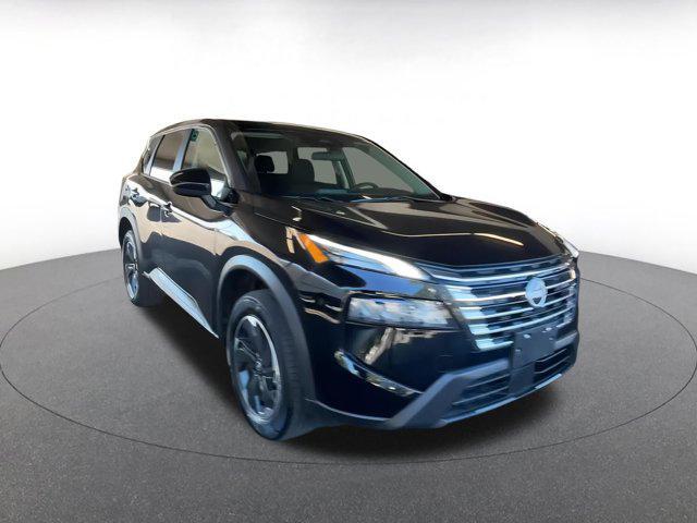 Photo of 2024 Super Black Nissan Rogue