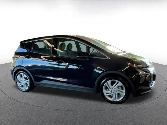 Photo of 2023 Mosaic Black Metallic Chevrolet Bolt EV