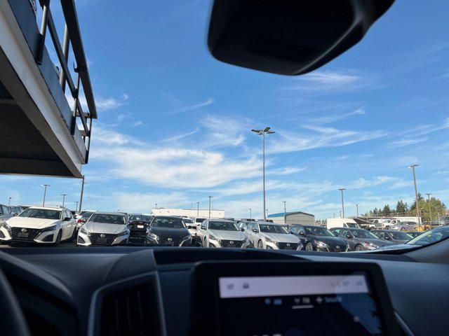 Photo of 2024 Oxford White Ford Edge