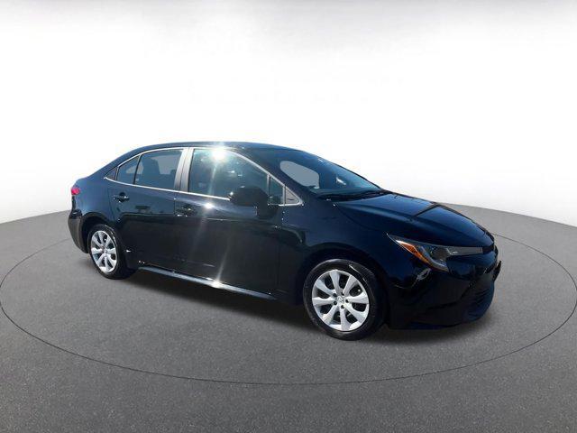 Photo of 2024 Midnight Black Metallic Toyota Corolla