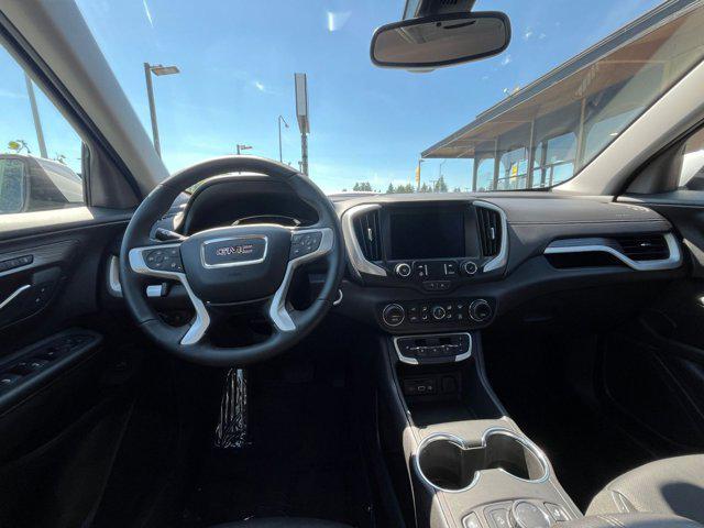 Photo of 2024 Summit White GMC Terrain