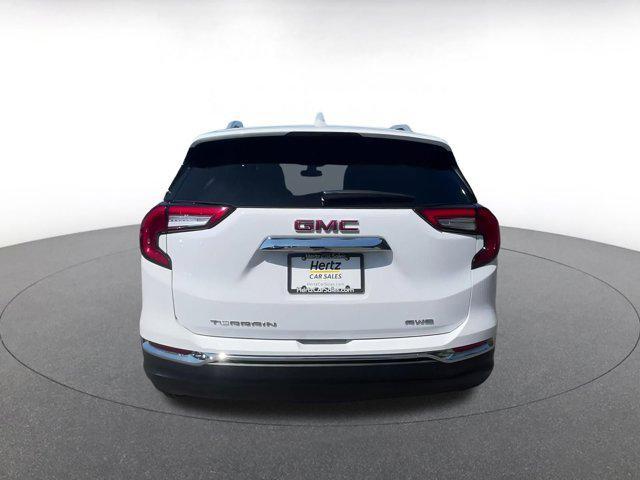 Photo of 2024 Summit White GMC Terrain