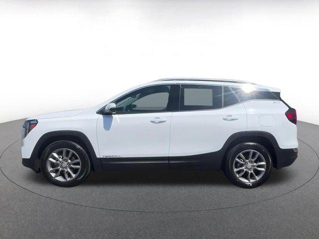 Photo of 2024 Summit White GMC Terrain