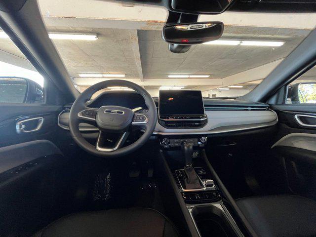 Photo of 2025 Bright White Clearcoat Jeep Compass