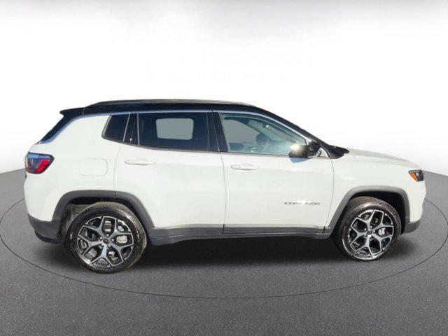 Photo of 2025 Bright White Clearcoat Jeep Compass