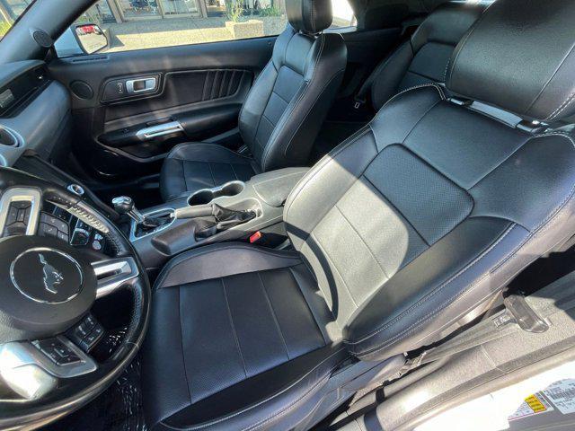 Photo of 2023 Iconic Silver Metallic Ford Mustang