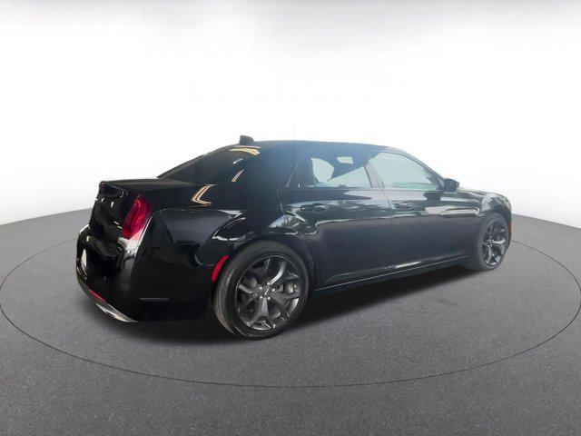 Photo of 2022 Gloss Black Chrysler 300