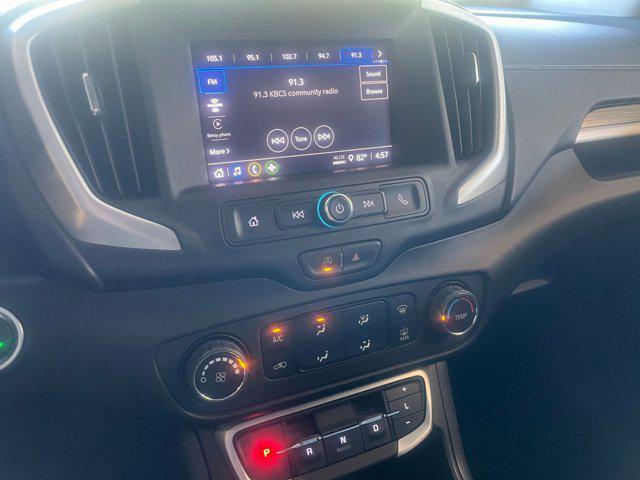 Photo of 2024 Summit White GMC Terrain