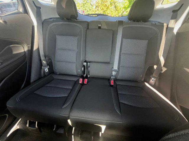 Photo of 2024 Summit White GMC Terrain