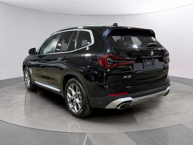 Photo of 2022 Jet Black BMW X3
