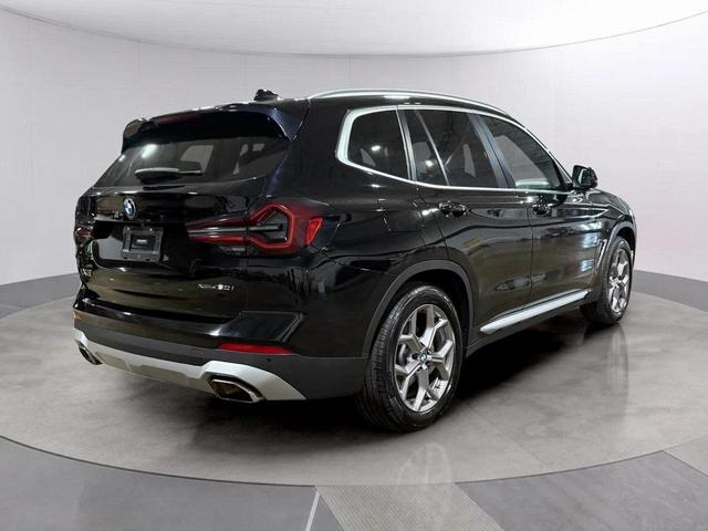 Photo of 2022 Jet Black BMW X3