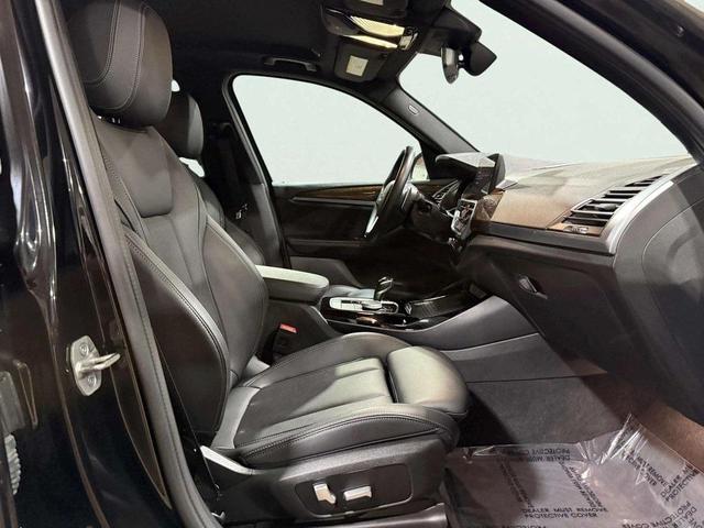Photo of 2022 Jet Black BMW X3