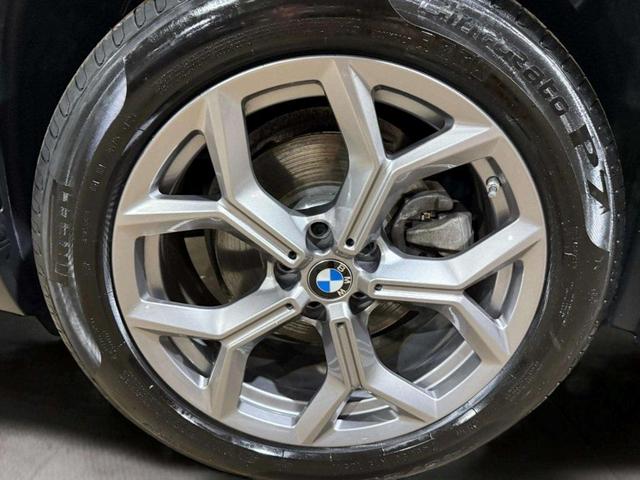 Photo of 2022 Jet Black BMW X3