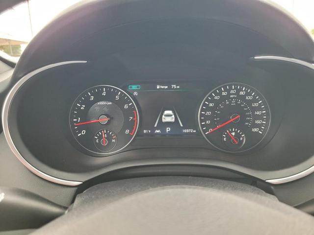 Photo of 2023 Snow White Pearl Kia Stinger
