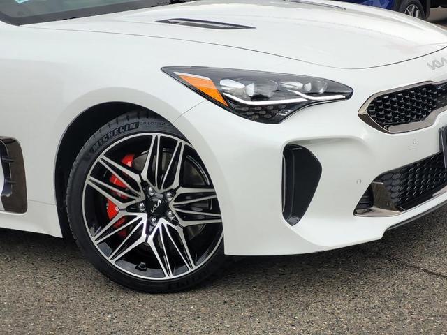 Photo of 2023 Snow White Pearl Kia Stinger