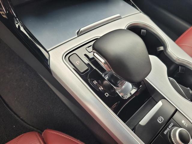 Photo of 2023 Snow White Pearl Kia Stinger