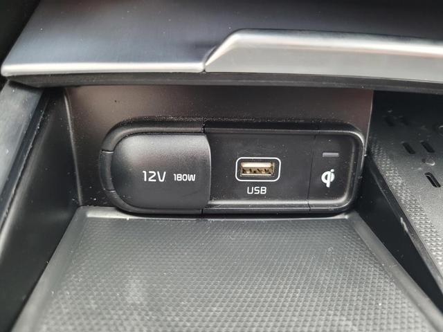 Photo of 2023 Snow White Pearl Kia Stinger