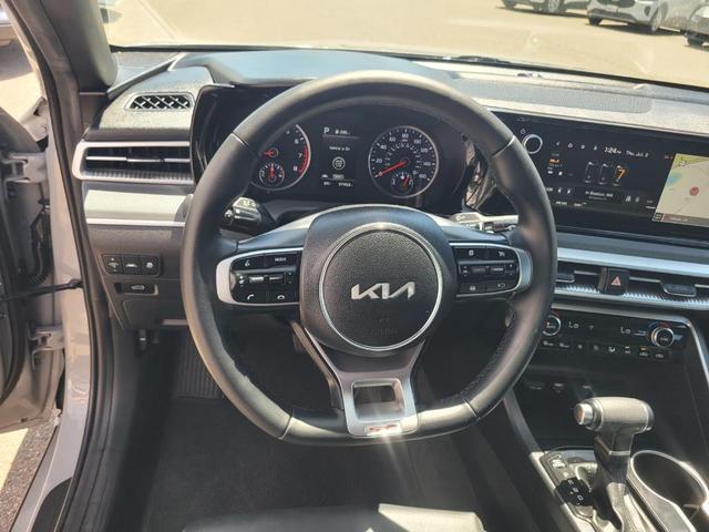 Photo of 2022 Wolf Gray Kia K5