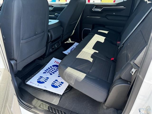 Photo of 2024 Summit White GMC Sierra 1500