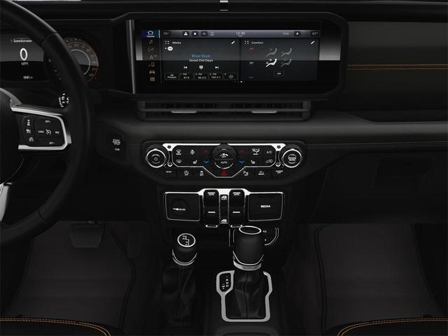 Photo of 2025 Black Clearcoat Jeep Wrangler