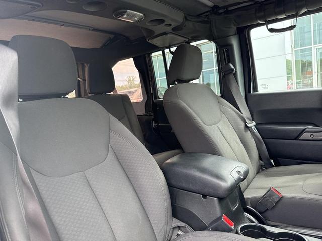 Photo of 2017 Black Clearcoat Jeep Wrangler Unlimited