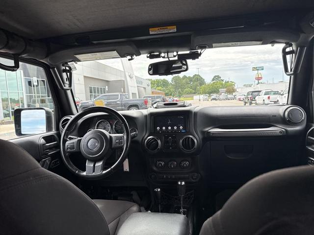 Photo of 2017 Black Clearcoat Jeep Wrangler Unlimited