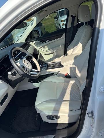 Photo of 2022 Fuji White Jaguar F-PACE