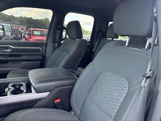 Photo of 2025 Granite Crystal Clearcoat Metallic RAM 1500