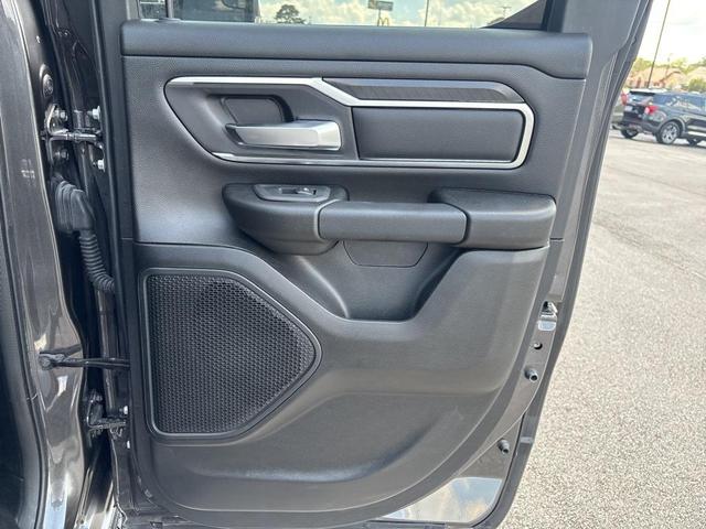 Photo of 2025 Granite Crystal Clearcoat Metallic RAM 1500