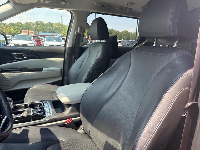 Photo of 2022 Flare Red Kia Carnival