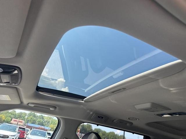 Photo of 2022 Flare Red Kia Carnival