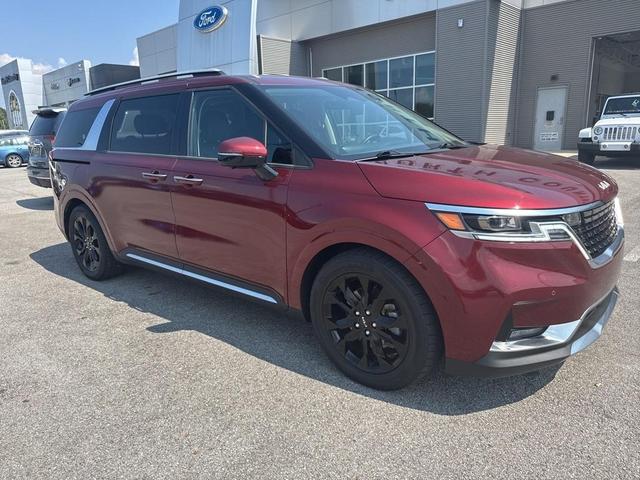 Photo of 2022 Flare Red Kia Carnival