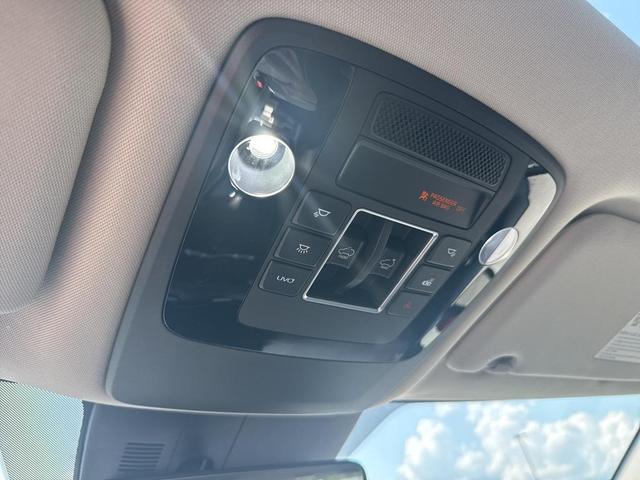 Photo of 2022 Flare Red Kia Carnival