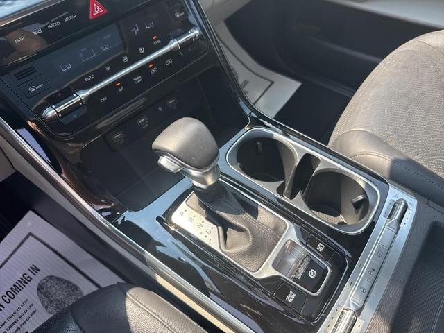 Photo of 2022 Flare Red Kia Carnival
