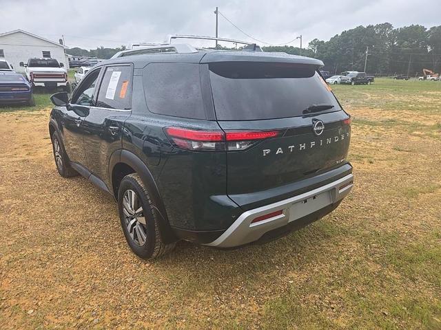 Photo of 2023 Obsidian Green Nissan Pathfinder