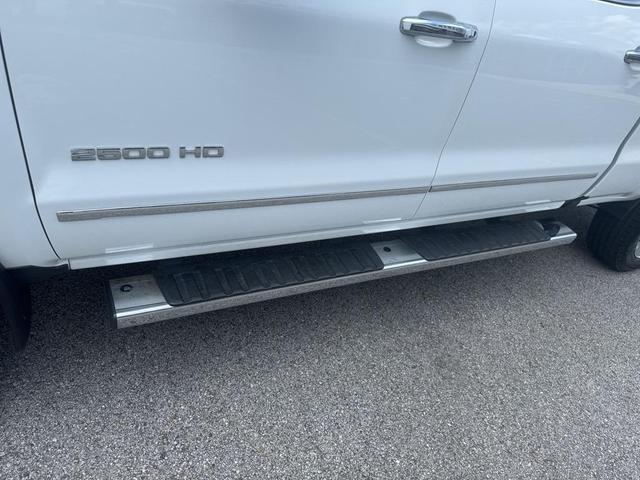 Photo of 2018 Summit White Chevrolet Silverado 2500