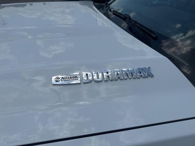 Photo of 2018 Summit White Chevrolet Silverado 2500