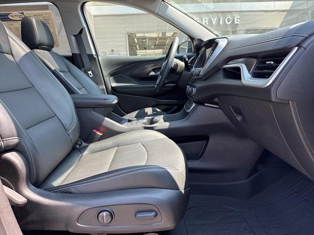 Photo of 2024 Ebony Twilight Metallic GMC Terrain