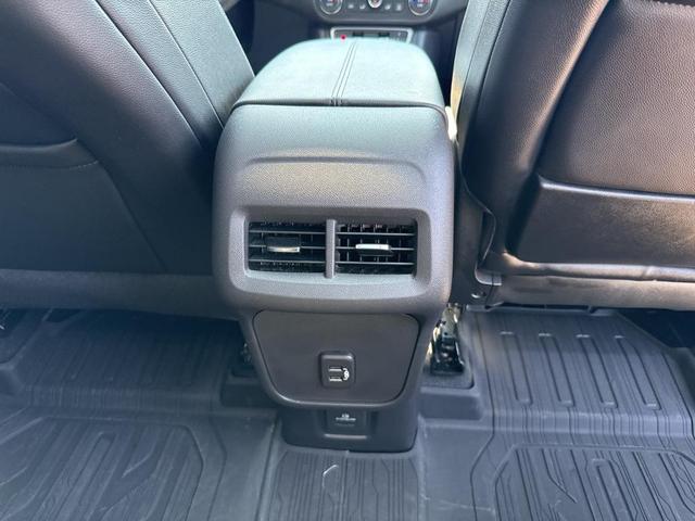 Photo of 2024 Ebony Twilight Metallic GMC Terrain